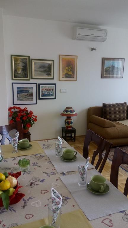 Apartment Z&E Trogir Exterior photo